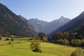 Trettach Valley with Maedelegabel mountain