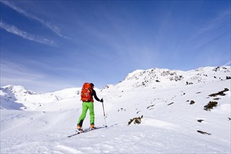 Cross-country skier ascending the Kalfanwand Mountain