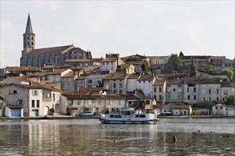 Houseboat on the Canal du Midi
