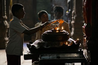 Children pay homage to the goddess Meenakshi
