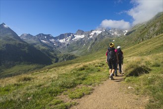 Hikers in Seewertal valley