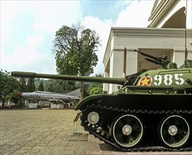 T-54A tank and MiG 21 in front of the Army Museum