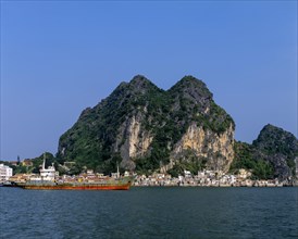 Limestone rocks in Ha Long Bay