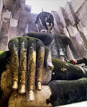 Hand of the Buddha statue Phra Achana