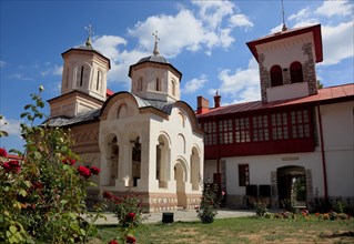 Arnota Monastery