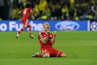 Arjen Robben cheering jubilantly at the end of the game
