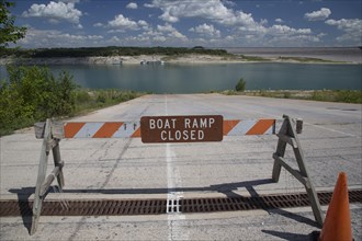Closed boat ramp at Mansfield Dam Park