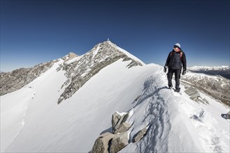 Mountaineer during the ascent to Hohe Weisszint