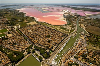 Salines and the historic centre in the quadrilateral of Aigues-Mortes
