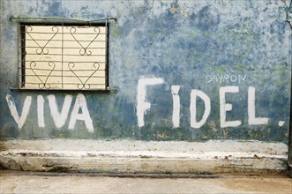 Viva Fidel' lettering on a wall