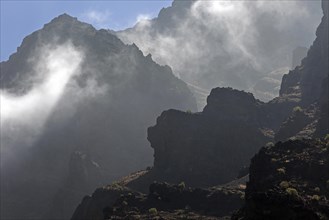 Clouds piling up in the mountains in Valle Gran Rey