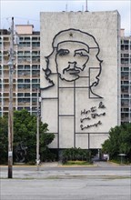 Portrait of Che Guevara on a wall of the Ministry of the Interior in Revolution Square