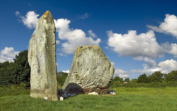 Avebury Neolithic standing stone circle