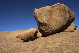 Boulders in the Spitzkoppe area