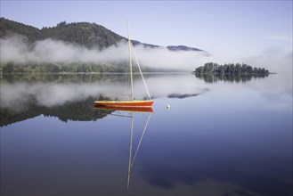 Boat on the lake