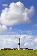 Lighthouse Kampen in front of blue sky with cumulus clouds (Cumulus)