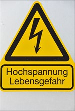 Danger sign in German