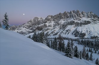 Mandlwande and left Hochkonig in the winter in the morning