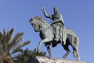 Statue of King Jaime I