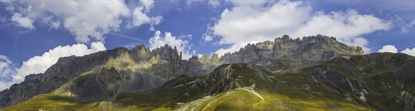 Panoramic view of the mountains around the Col du Galibier