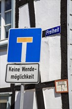 Strassensschild Freiheit and dead end road sign