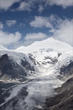 Johannisberg mountain with Pasterze glacier in the Glockner Group