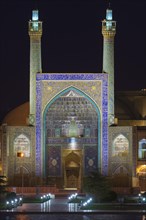 Masjed-e Imam Mosque at night