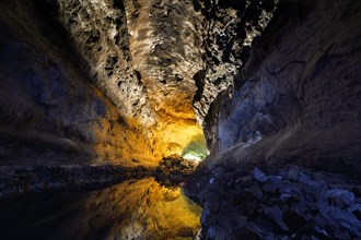 Water reflections in the cave Cueva de los Verdes