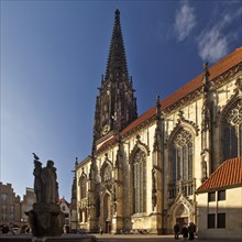 Lamberti Church with Lamberti Fountain