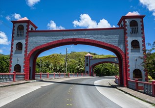 Stone gates on the Spanish bridge