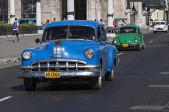 Vintage cars on the Prado