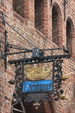 Hanging sign of the former Hieronymus inn
