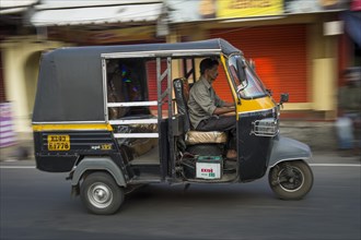 Motor rickshaw
