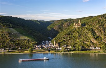View over the Rhine to Wellmich with castle Maus