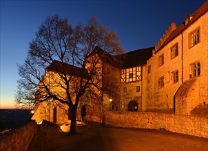 Schloss Neuenburg Castle at night
