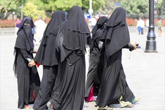 Indian women with veil in the city center