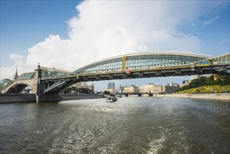 Zhivopisny Bridge across the Moskva River