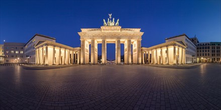 Brandenburg Gate at night