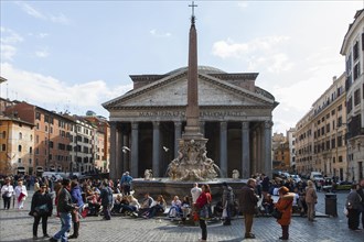 The Pantheon in the Piazza della Rotonda