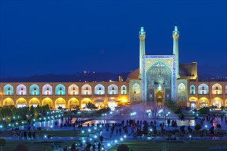 Masjed-e Imam Mosque at night