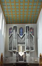 Beckerath organ on the west gallery