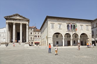 Temple of Augustus and Venetian Town Hall