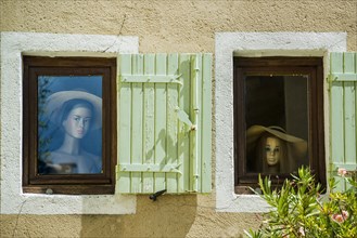 Window with mannequins