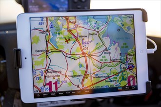 GPS navigation on an iPad Mini with the Sky Map app
