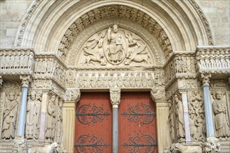 Portal entrance of the Church of St. Trophime