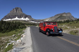Red Bus Tour on the Going-to-the-Sun Road at Logan Pass