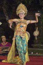 Legong dance at Puri Saraswati Temple