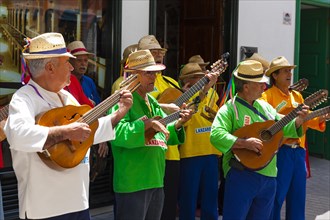Street musicians
