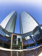Main entrance and portal of Deutsche Bank