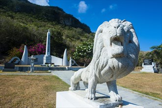 Lion sculpture in front of World War II memorial